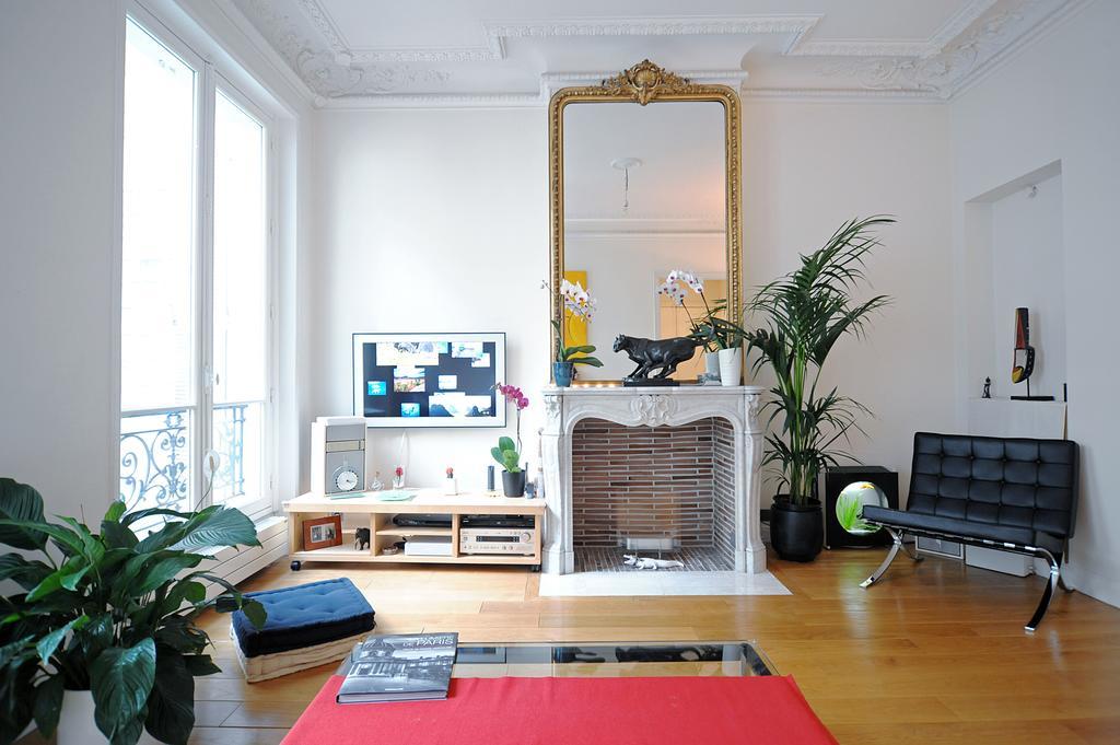 Champs Elysees Homestay - Air Conditioning Paris Værelse billede